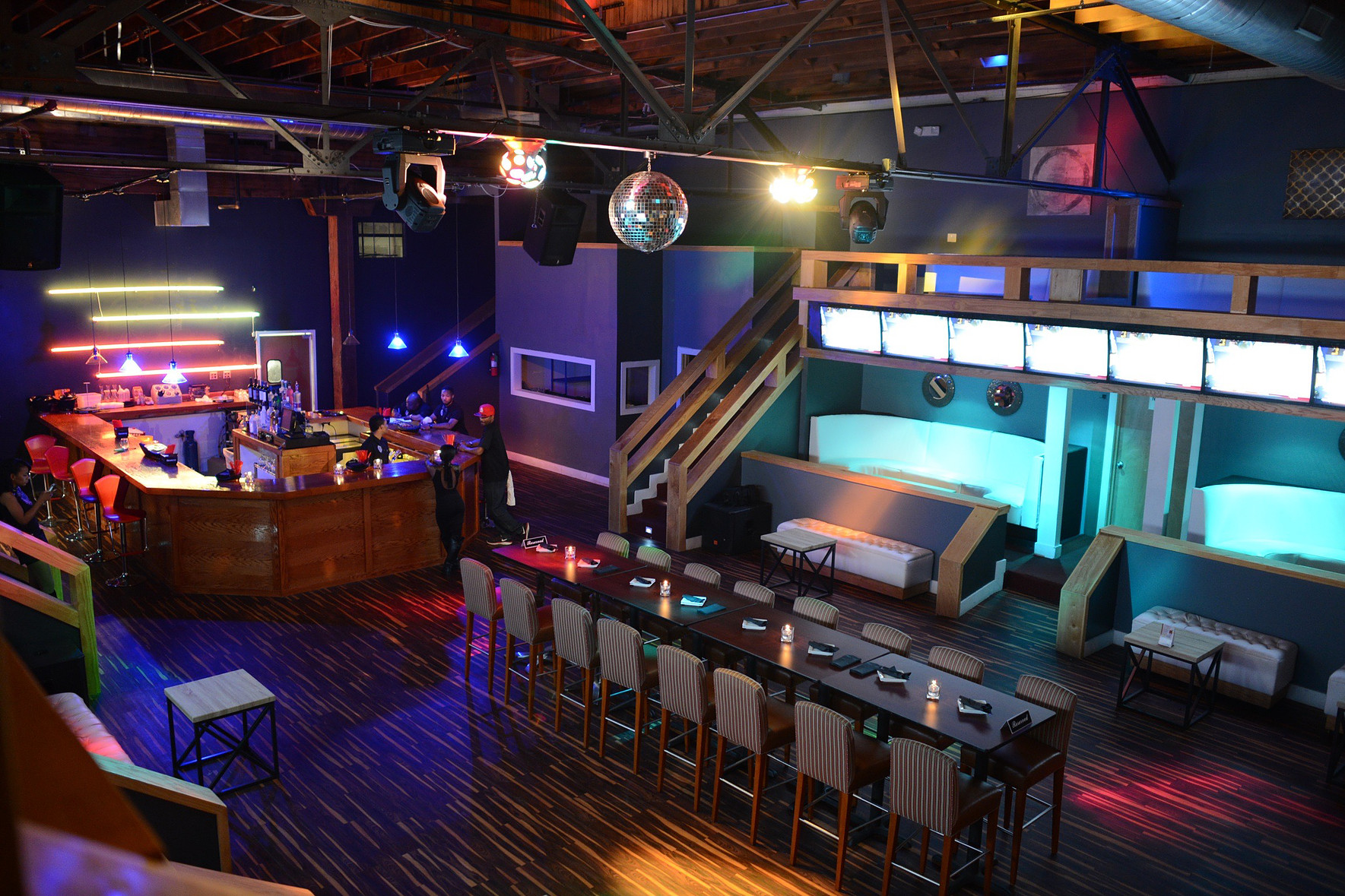 Marquee Restaurant and Lounge Delux Black Business Guide