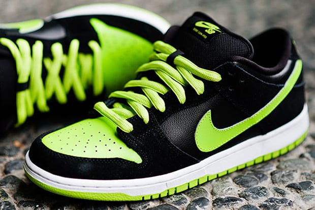 nike sb neon green
